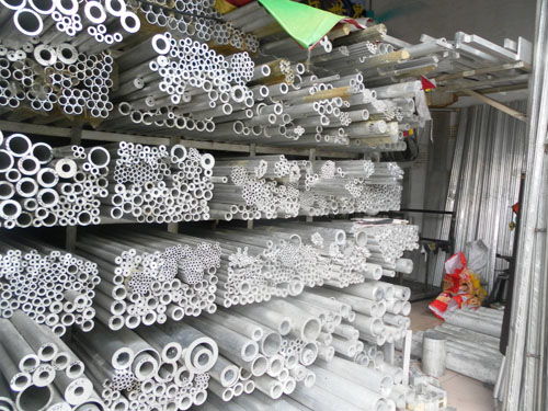 鐵合金批發(fā)與供應(yīng) 以硅鐵粒為例，探索郵編商務(wù)網(wǎng)的價值